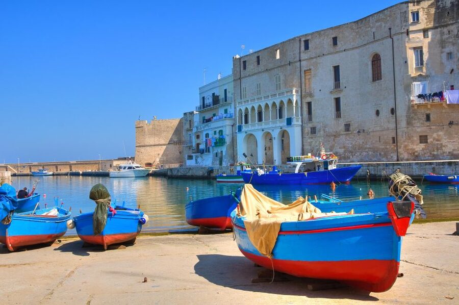 Monopoli: Walking Street Food Tour - Piazza Vittorio Emanuele II and the city’s first stories