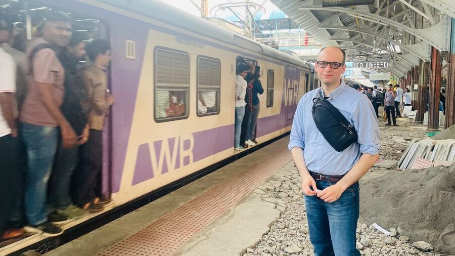 Mumbai: Evening Street Food Tasting & Cultural Market Tour - Vegetarian, meat, spice, and hygiene notes
