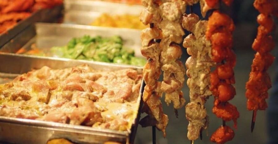 Mumbai: Local Street Food Private Walking Tour with Transfer - What the private format changes