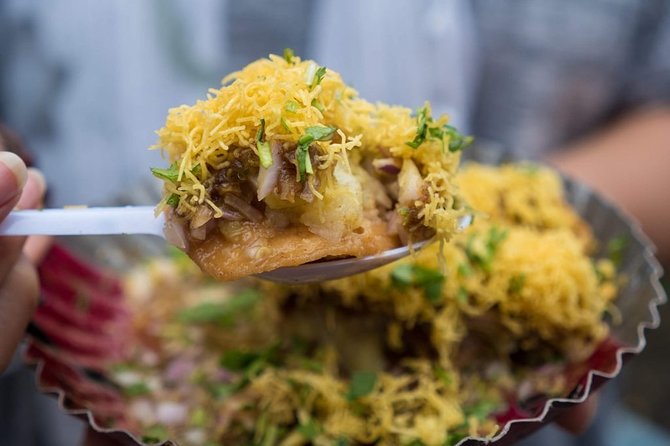Mumbai Local with Street Food Tour in Private Vehicle - Chowpatty Beach: where the food takes center stage