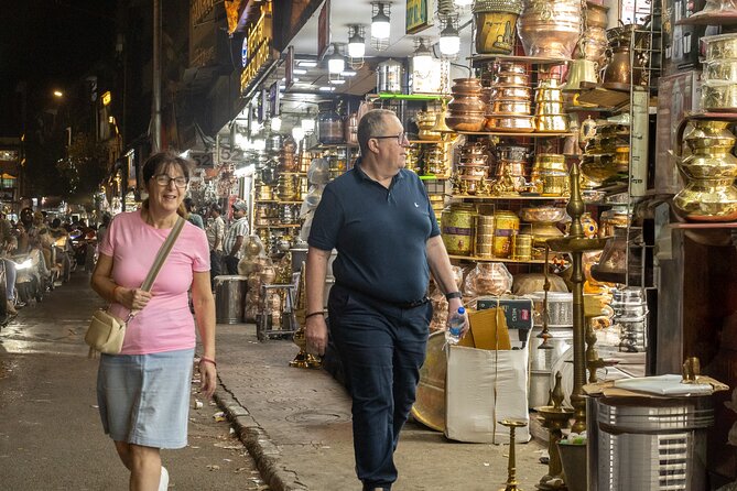 Mumbai Market and Temple Tour With Local Street Food - Crawford Market and the working city
