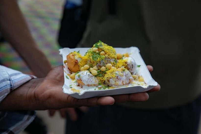 Mumbai: Street Food and Night Markets Tour - Bhuleshwar market and the old Mohamed Ali Road area