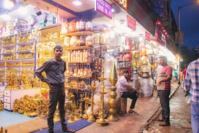Mumbai: Street Food and Night Markets Tour - Minara Masjid and the main food tasting