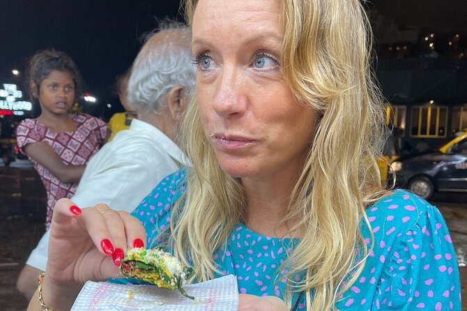 Mumbai Street Food & Beach Tour with 10+ Tastings - The guides: warm hosting is part of the value