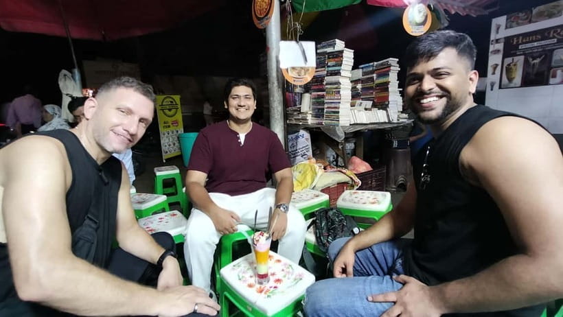 Mumbai: Street Food Crawl - Café tastings and a local bakery