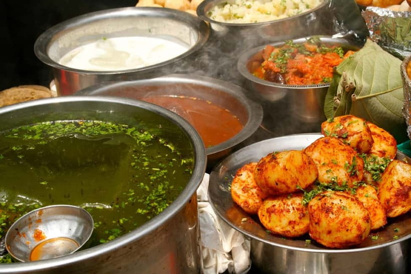 Mumbai: Street Food Crawl - Meeting at the Times of India Building