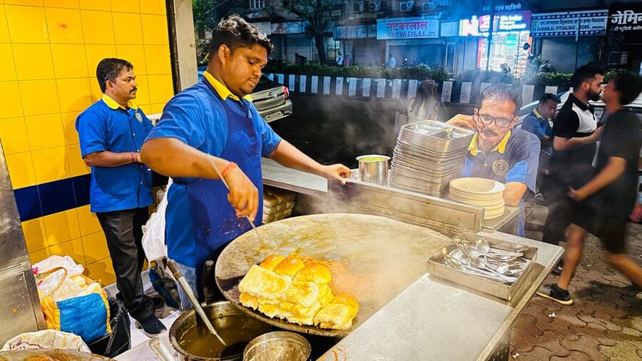 Mumbai: Street Food Tasting Tour - Who should book this food experience?