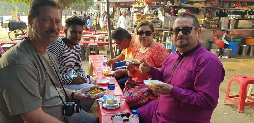 Mumbai: Street Food Tasting Tour - First tastes at Girgaon Chowpatty