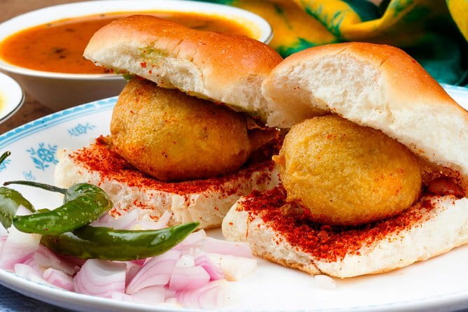Mumbai Street Food & Temple Tour: Hidden Markets & Night Bazaar - How Much Food and Time Do You Really Get?