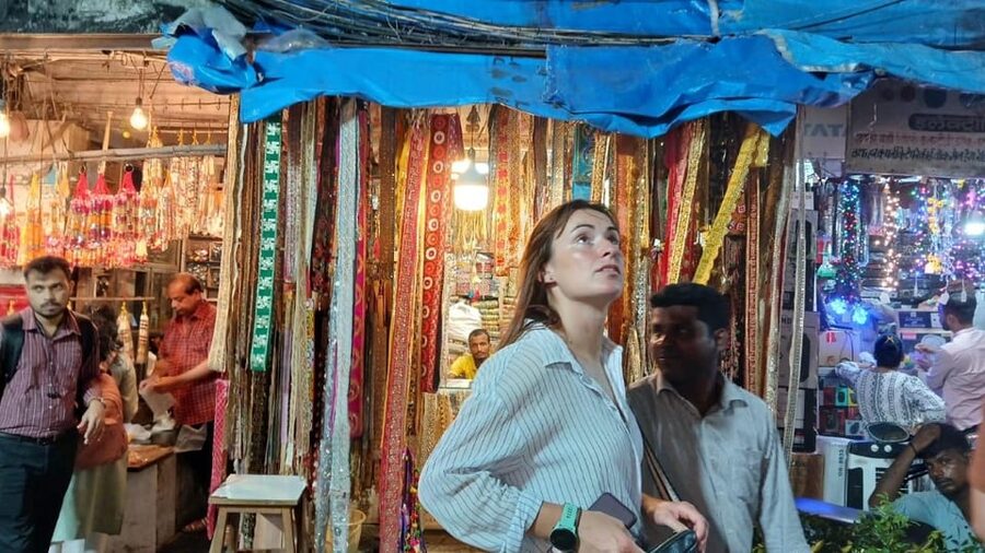 Mumbai Street Food Tour with Evening Bazaar Walk - Minara Masjid and the strongest food section