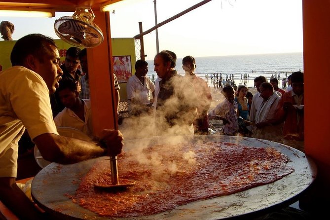 Mumbai Street Food Tour with Sunset View - Chowpatty Beach and the sunset food stop
