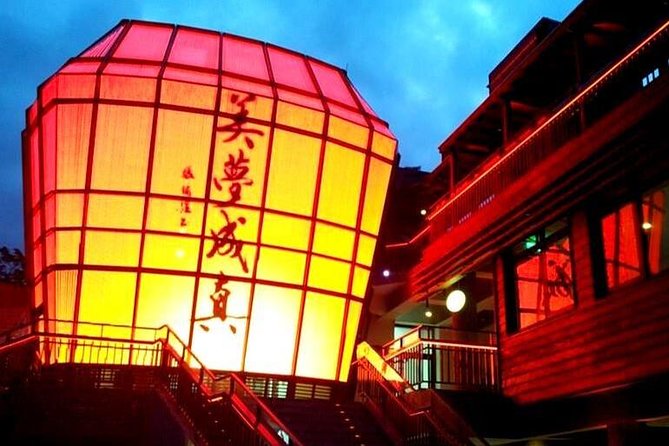 N113 Jingtong Station Pingxi Old Street Jiufen Old Street Keelung Miaokou Night Market Day Tour (10h) - Why this route works from Taipei
