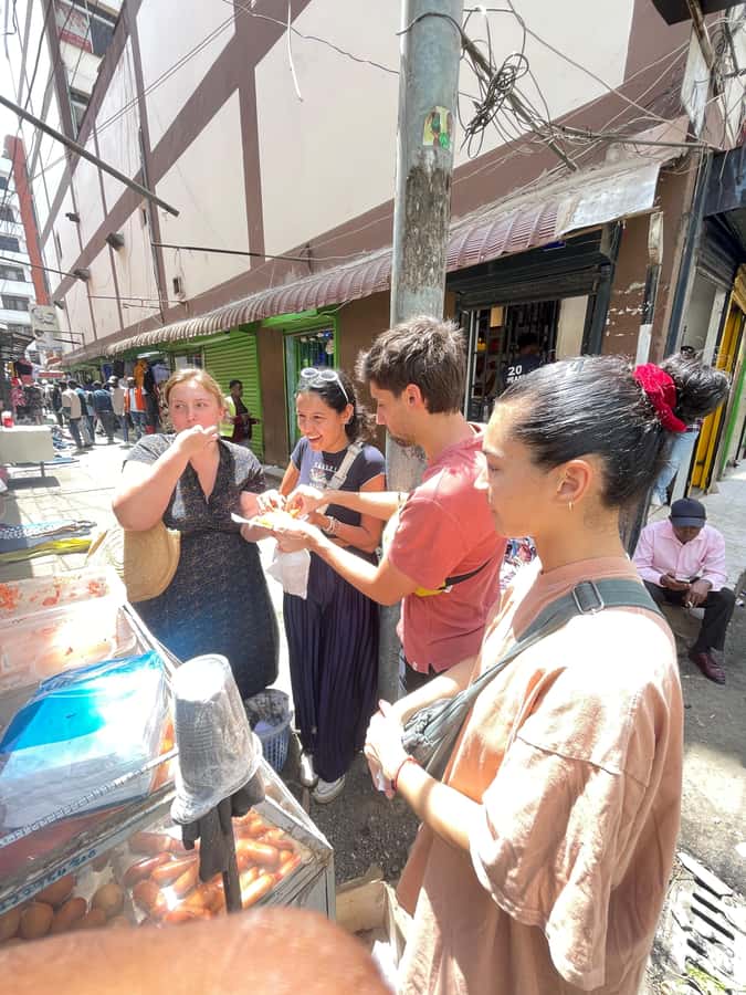 Nairobi: 1 Hour Gastronomic and Street Food tour of Nairobi - The first 10 minutes: a quick look at a Nairobi food market
