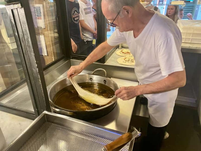 Naples: Old City Center Street Food Tour with Spritz - Guides, stories, and the pace of the walk