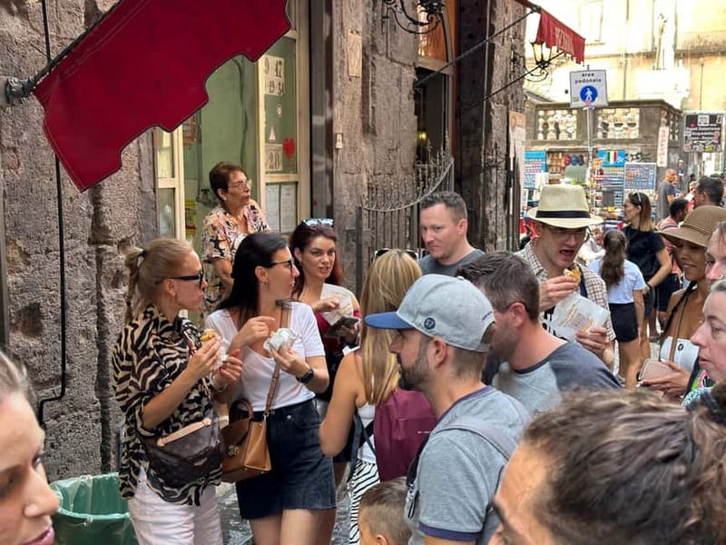 Naples: Street Food and Guided Sightseeing Walking Tour - Key points at a glance