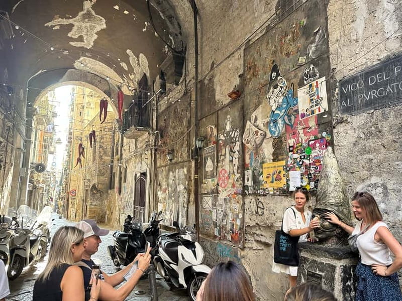 Naples: Street Food and Guided Sightseeing Walking Tour - What $46 buys you
