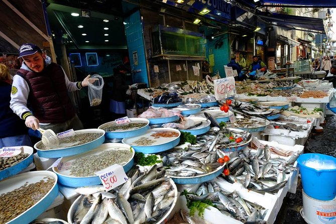 Naples Street Food Experience with local guide - Small Group Tour - What the two-hour format really gives you