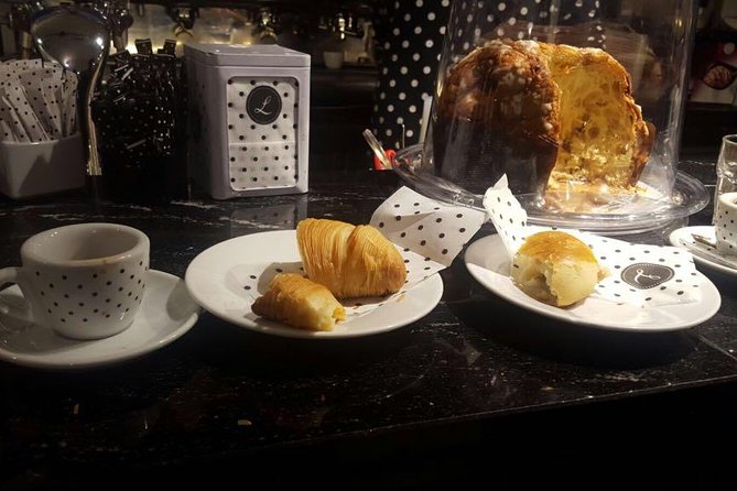 Naples street food walking tour - Meeting your guide at Piazza Monteoliveto