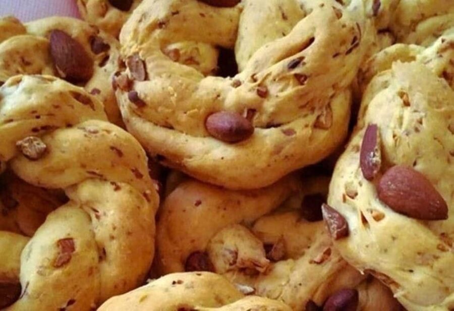 Napoli street food walking tour - Starting at Piazza del Plebiscito
