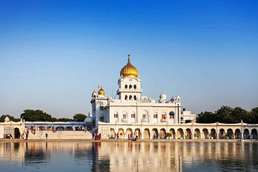 New Delhi: Local Evening Tour with Indian Street Food - Key Points to Know Before Booking