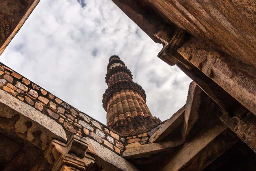 New Delhi Night Life Tour with Street Food - Connaught Place and Delhi’s evening food scene