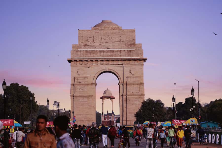 New Delhi Night Life Tour with Street Food - India Gate and Rajpath under the lights
