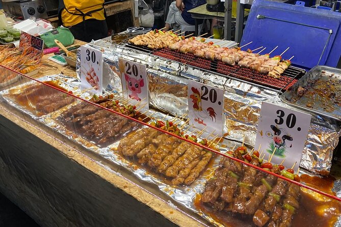 Night life in Bangkok - Jodd Fairs Train Night Market(Joint) - Walking through Jodd Fairs Rama 9