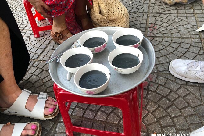 Night Life Street Food Tours Hoi An - The food lineup: from white rose to banh mi