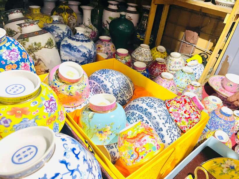 Night Market Haggling Adventure with an English Guide! - Who will enjoy this most?