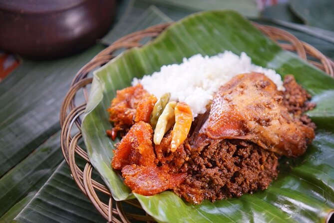Night Walking Tour-Malioboro street food with guide at Yogyakarta - Beringharjo Market, fruit, spices, and local color
