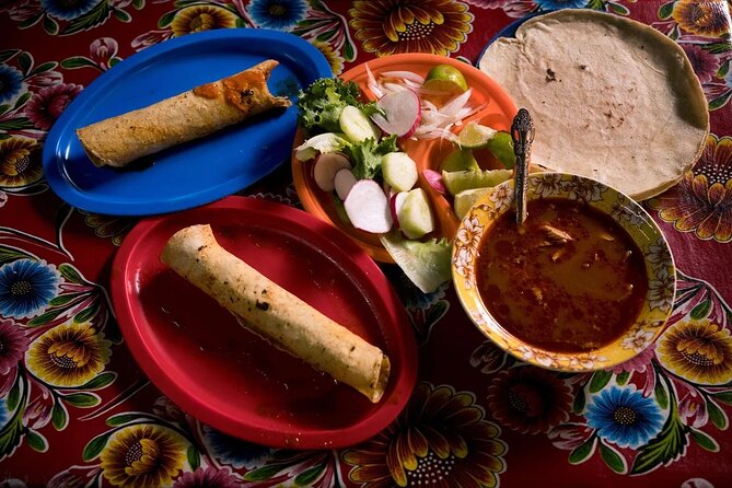 Oaxaca Street Food Essentials - Valeria’s Role in the Morning