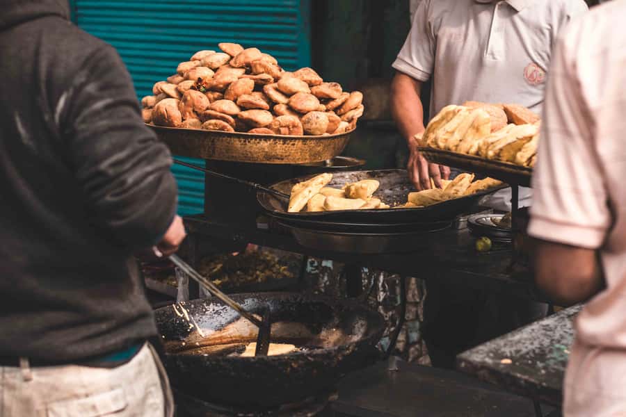 Old Delhi: 3-hour Street Food Tour - The Spice Market and a rickshaw through the lanes
