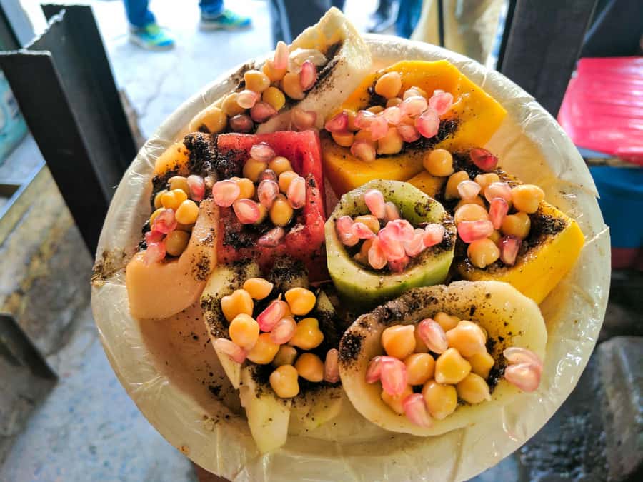Old Delhi: 3-hour Street Food Tour - Metro to Old Delhi and the first temple stop