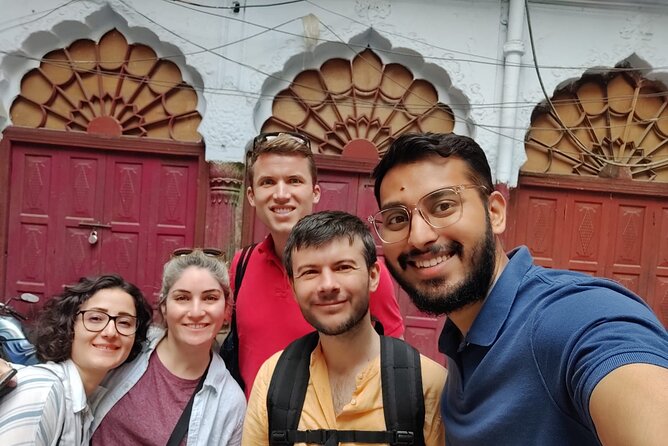Old Delhi Heritage and Street Food Walk with a Local - Meeting the Red Fort and Jain temple