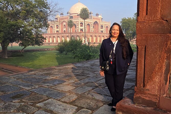 Old Delhi Tour by Tuk-Tuk Street Food and Shopping Experience - Why this short tuk-tuk tour works in Old Delhi