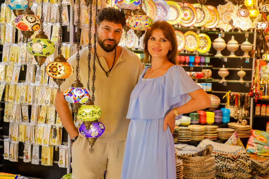 Old Dubai Guided Tour With Photographer: Souks & Street Food - Walking Al Seef and the old lanes of Al Fahidi