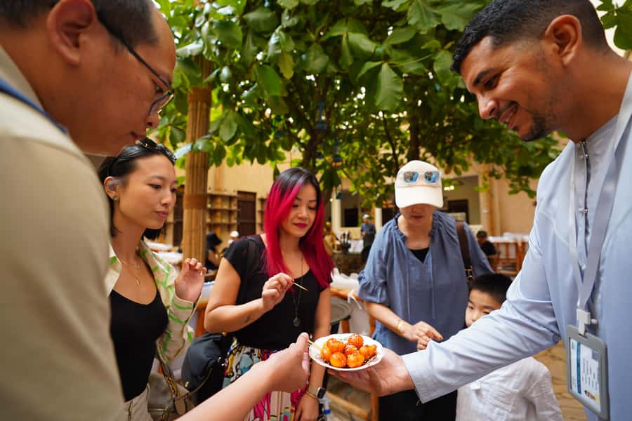 Old Dubai: Premium Guided Tour with Street Food & Abra Ride - The Spice Souk is the tour’s best sensory stop
