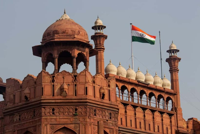 Old & New Delhi Full or Halfday Guided Tour with Street Food - Choose between Lotus Temple and Qutub Minar carefully