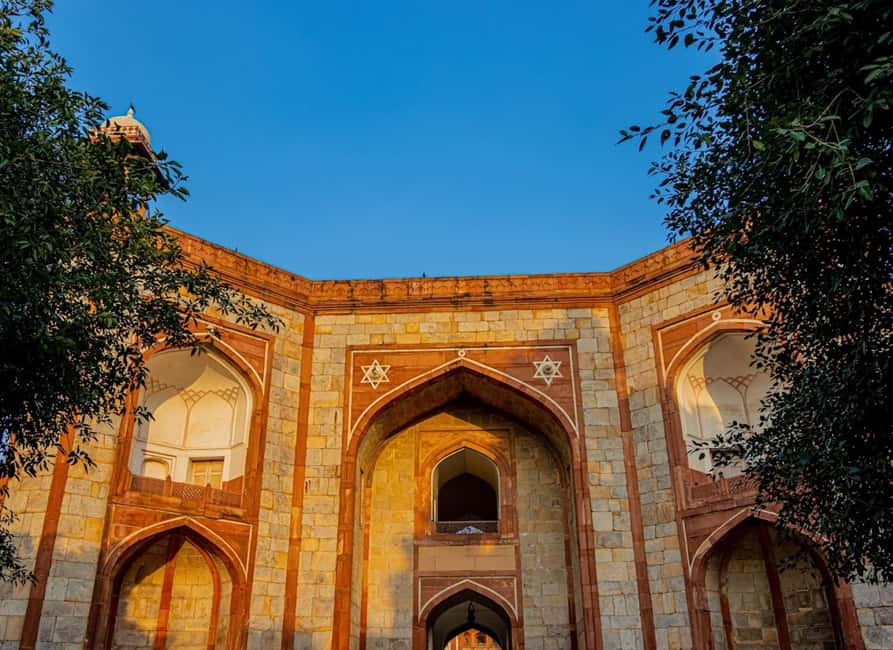 Old & New Delhi Private Day Tour with Expert Guide - Qutub Minar and the historic Qutub Complex
