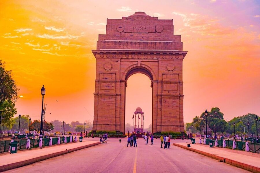 Old & New Delhi Private Day Tour with Expert Guide - Lotus Temple, a change in shape and mood