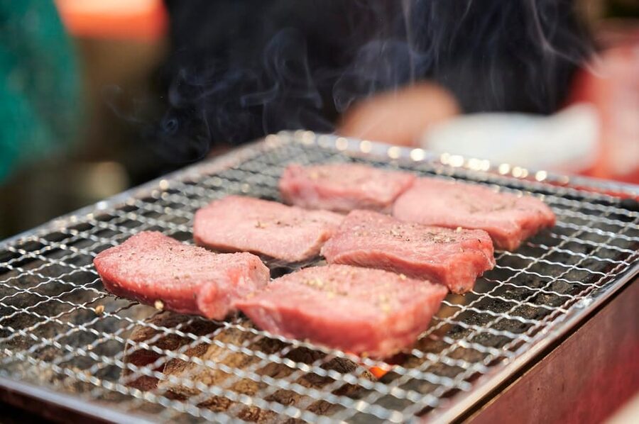 Osaka: Kuromon Market 1.5-Hour Seafood & Street Food Tour - Who will get the most from this Osaka food tour?