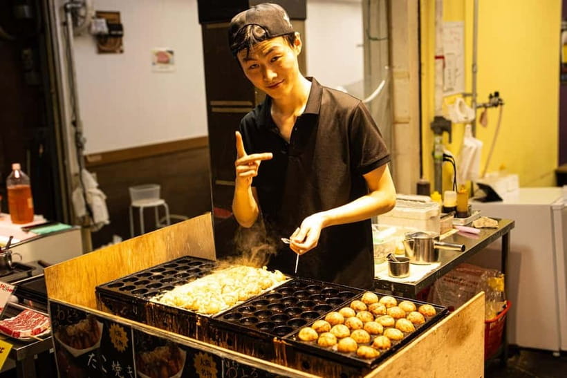 Osaka: Kuromon Market Street Food Tour with Pro Local Guide - Why Kuromon Market makes a good first stop