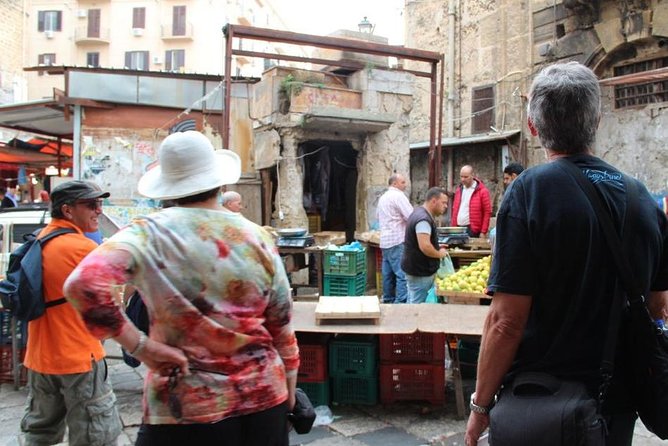 Palermo Food Tour: Discover the typical Street Food with a Chef - Bread with milza: the boldest stop on the menu