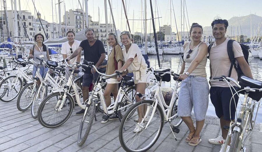 Palermo: Guided Bike Tour with Street Food Tasting - What the street food tasting really includes
