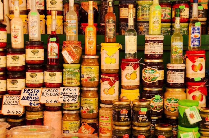Palermo Original Street Food Walking Tour by Streaty - Capo Market: Palermo on a food stall scale