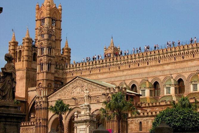 Palermo Street Food tour: art, history and ancient markets - Capo Market and Palermo on a plate
