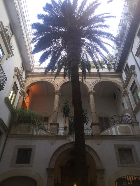 Palermo: Street Food Walking Tour at Sunset - The first tastes: granita, sfincione, and local starters