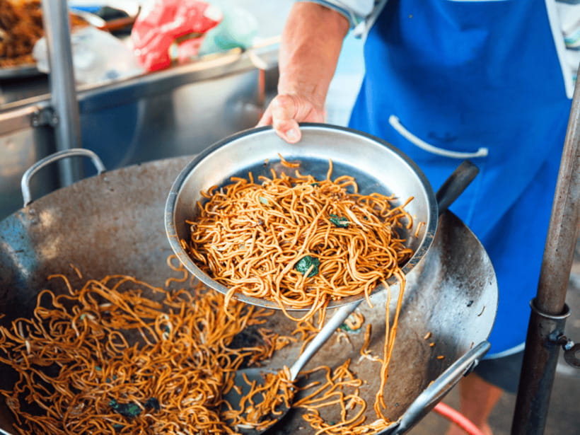 Penang: Trishaw Ride and Hawker Center Food Tour - Guides, pickup, and the details that matter
