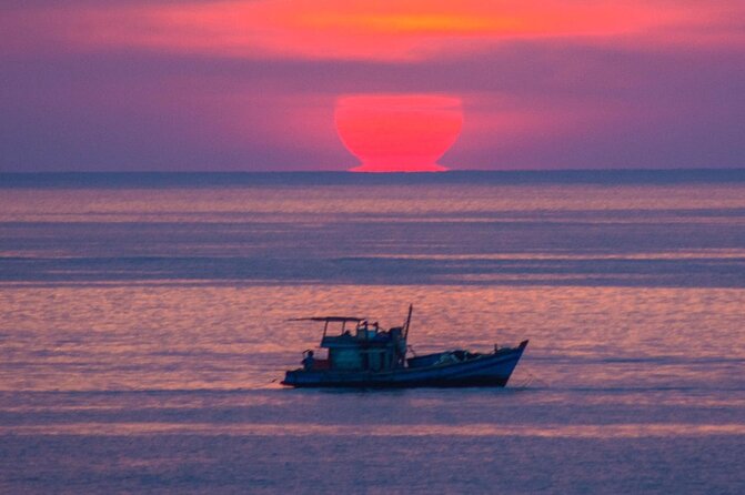 Phu Quoc City - Local Street Food Tour By Night - First stop: Long Beach and the Local Tourist Center