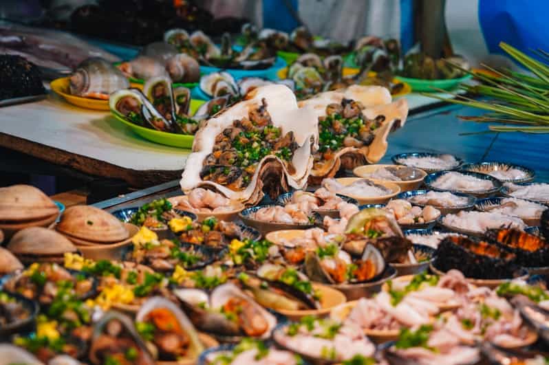 Phu Quoc: Street Food Tour - Banh mi with a local explanation